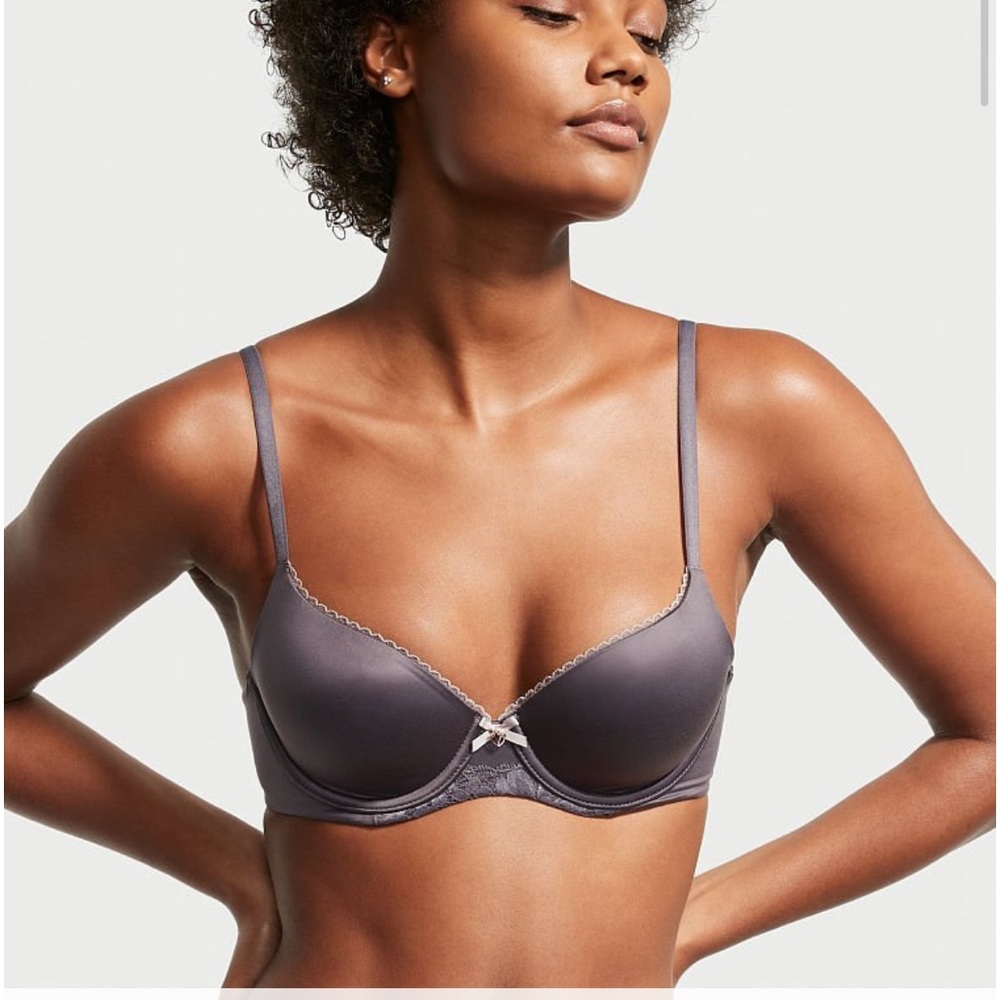Victoria secret Body full coverage bra size 32DD worn a couple times